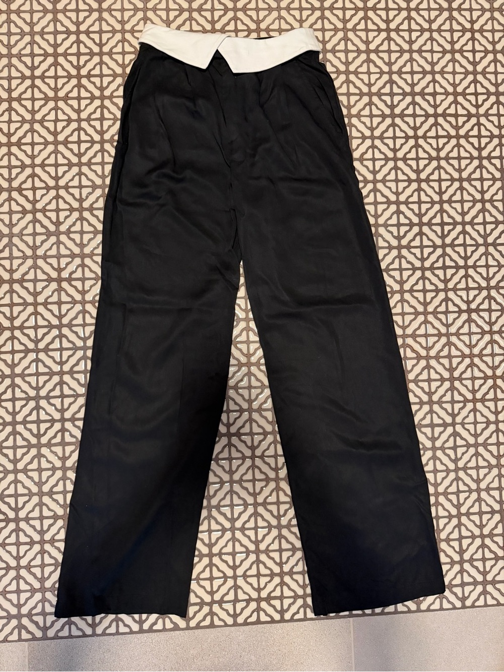 Reformation Black Wide-Leg Fold-Over Waist Trousers - size 2